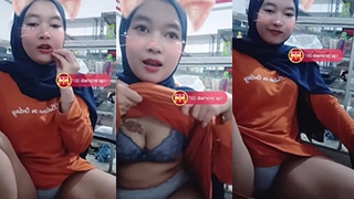 Abg Hijabers Lagi Jaga Warung Malah Live Show>