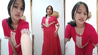 Nadia Slave Daster Merah Menggoda